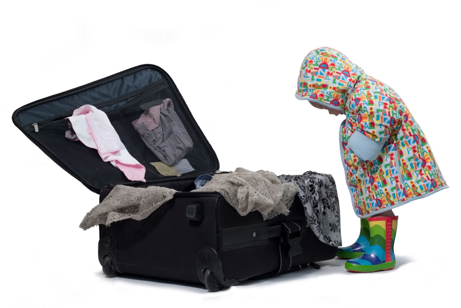 Some Suitcases and Best Quality Bags for Packing the Kids Luggage to Travel Abroad – We People ...